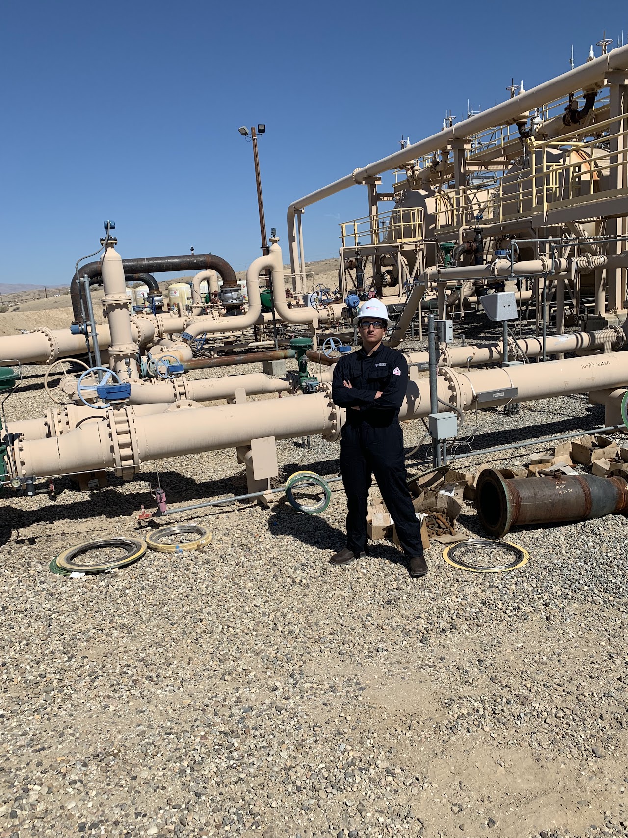 CRC Elk Hills field — site equipment and piping